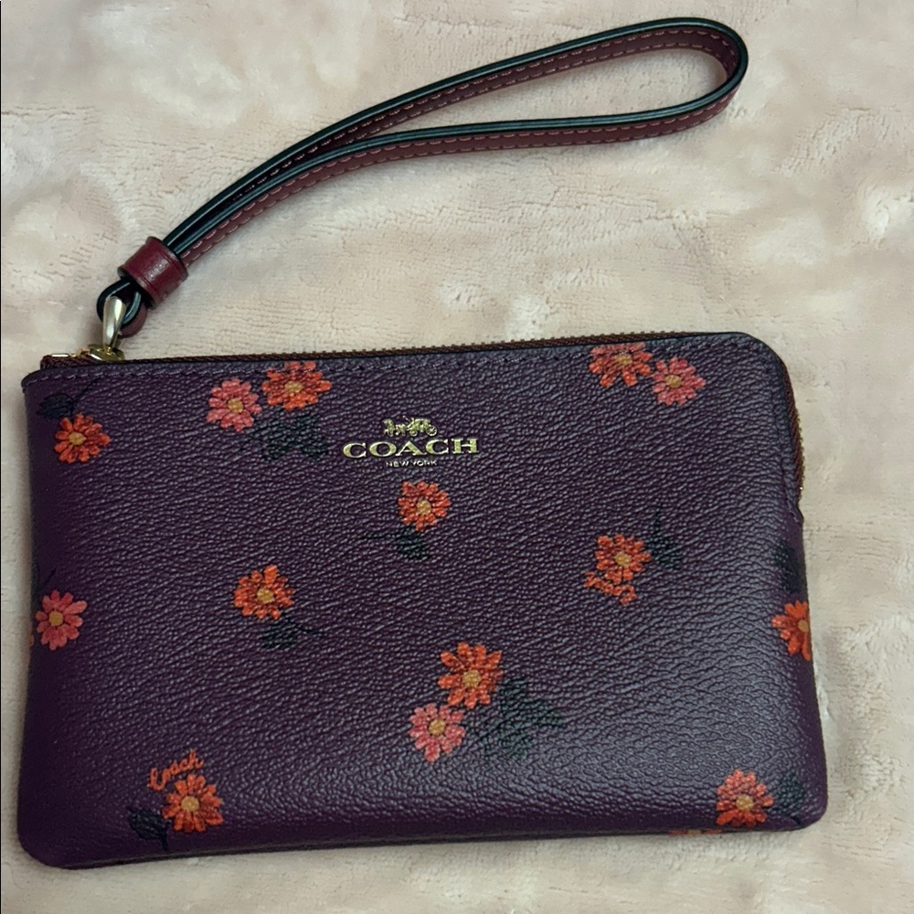 Coach Corner Zip Wristlet with Country Floral Print